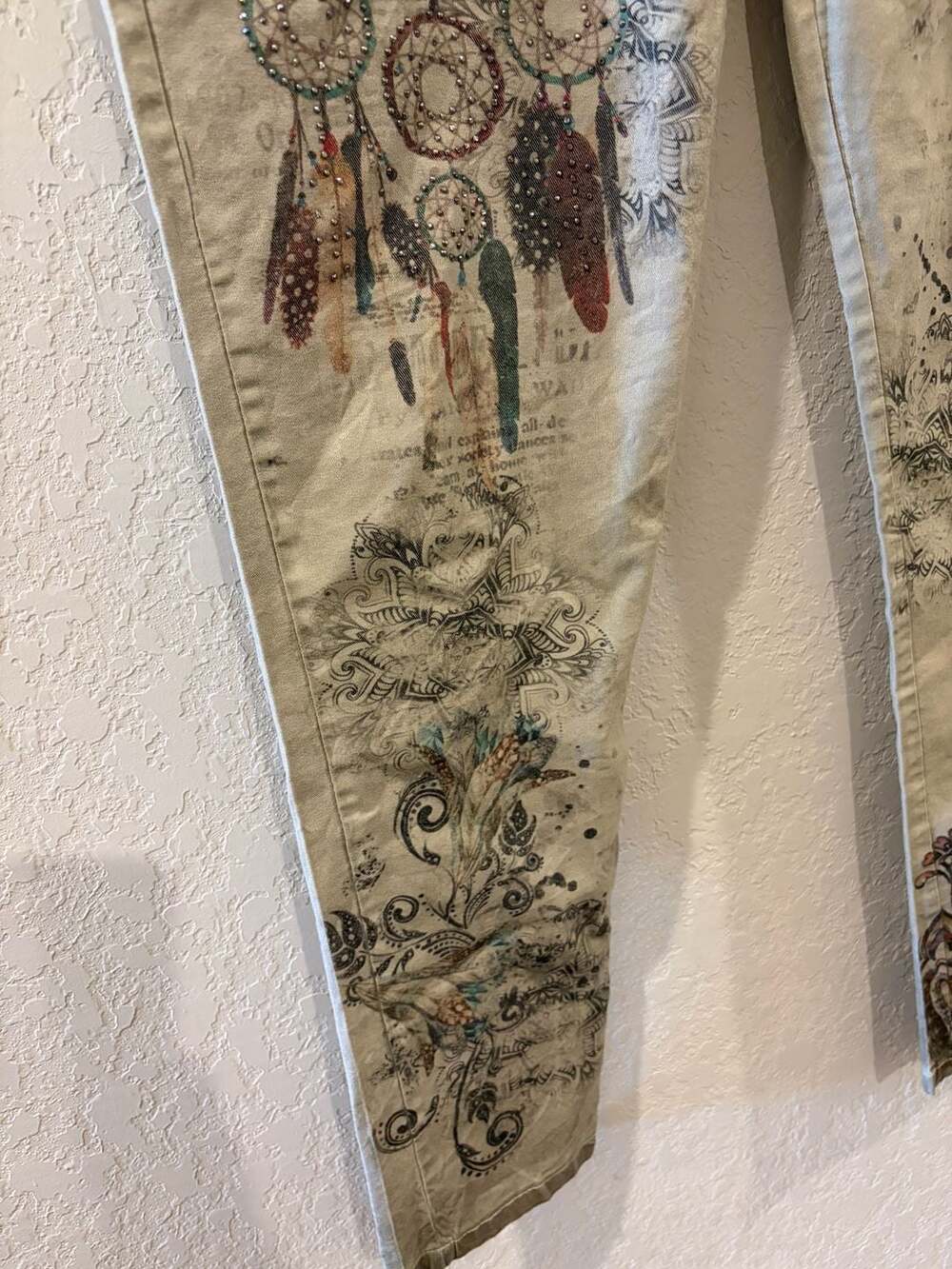 Made In Italy Embellished Dreamcatcher Print Pants - Picture 4 of 12